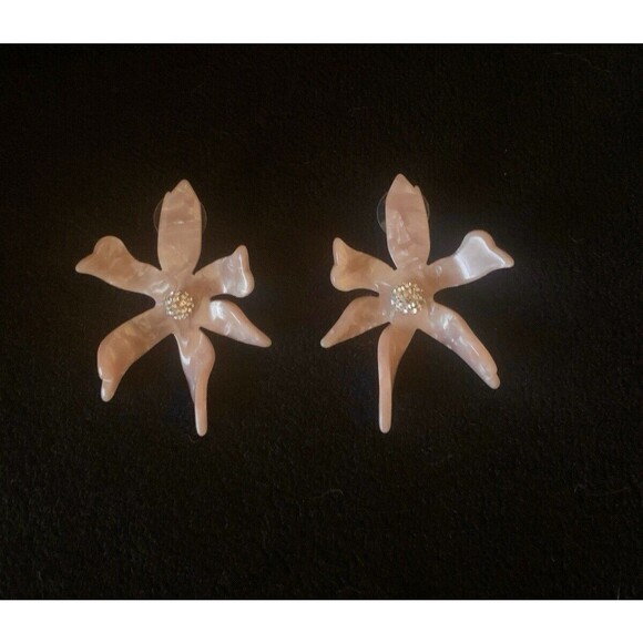 Authentic Signed LELE SADOUGHI Water Lily Blush Earrings - Picture 1 of 9